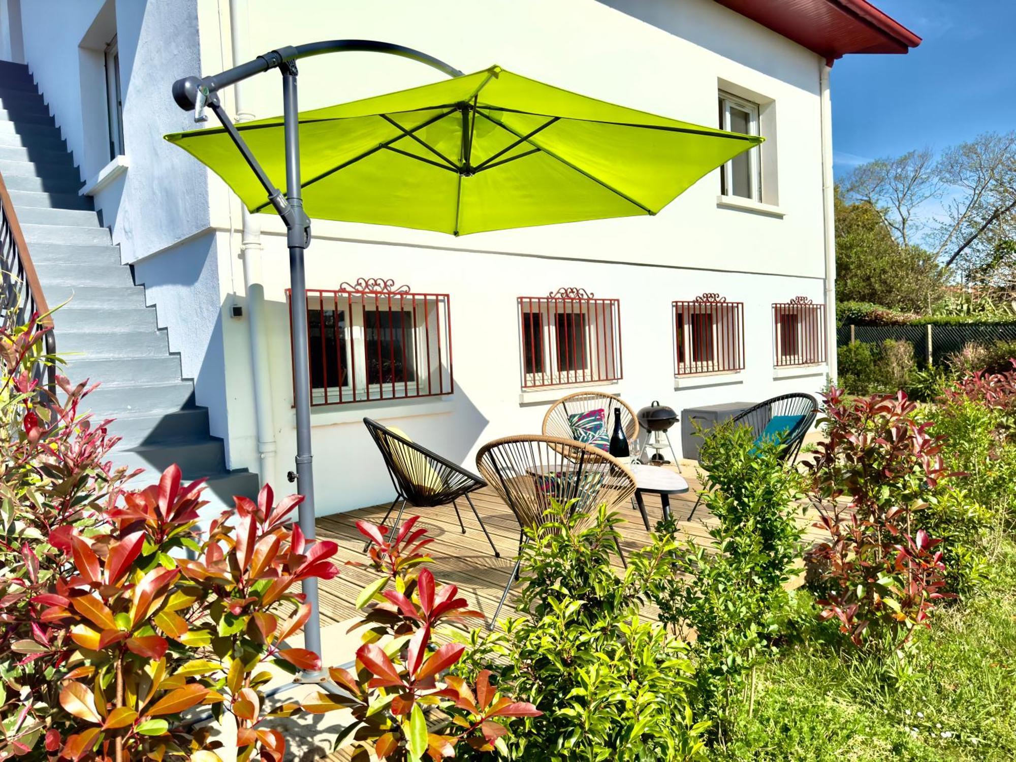 Maison Des Chenes 64 - Independant Apartment With Terrasse Boucau Exterior photo